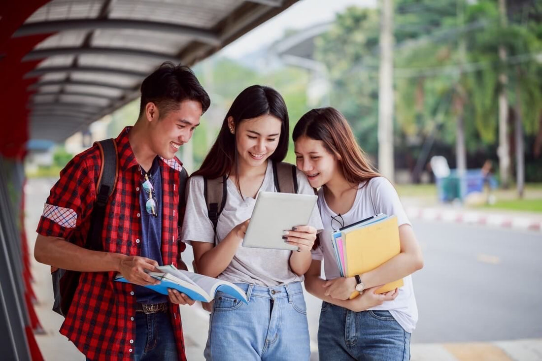 Apoyando a Estudiantes Emprendedores